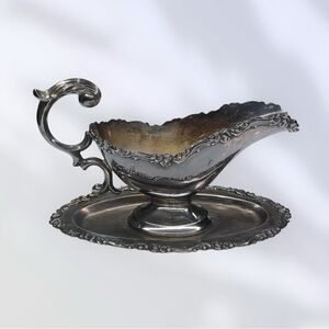 Antique 1950’s: Camusso 𖦹 Sterling Silver Footed Sauce Gravy Boat 𖦹 Patinated